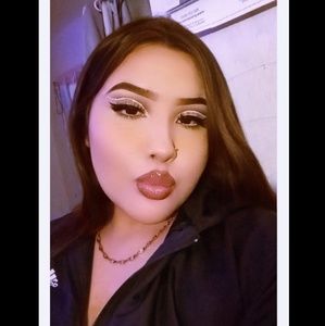 Meet your Posher, Danna